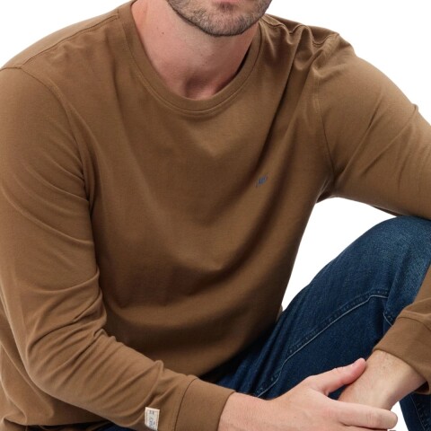 REMERA S-4XL MOSTAZA