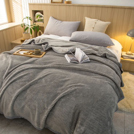 Set Invierno Manta Frazada Polar 2Pzas + Calienta Cama CuorI Gris