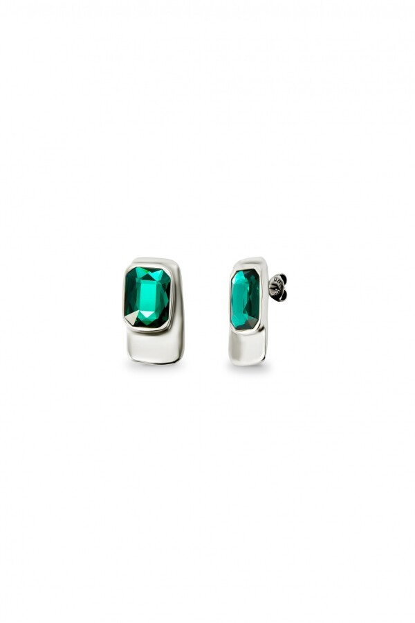 PENDIENTES CON FORMA RECTANGULAR BAÑADOS EN PLATA DE LEY CON CRISTAL VERDE Pendiente