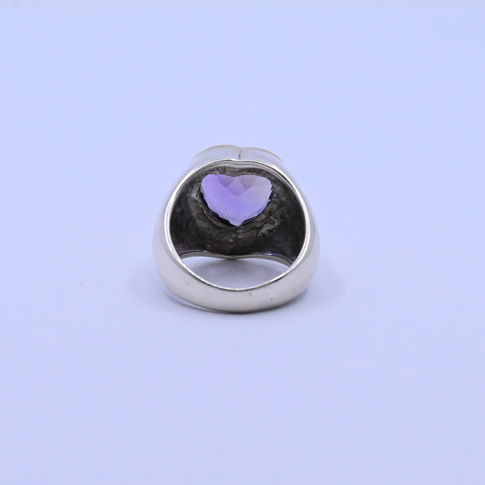Anillo plata, oro y amatista. Anillo plata, oro y amatista.