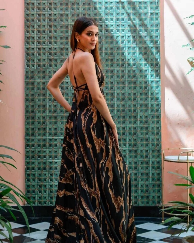 arya no bordado Negro