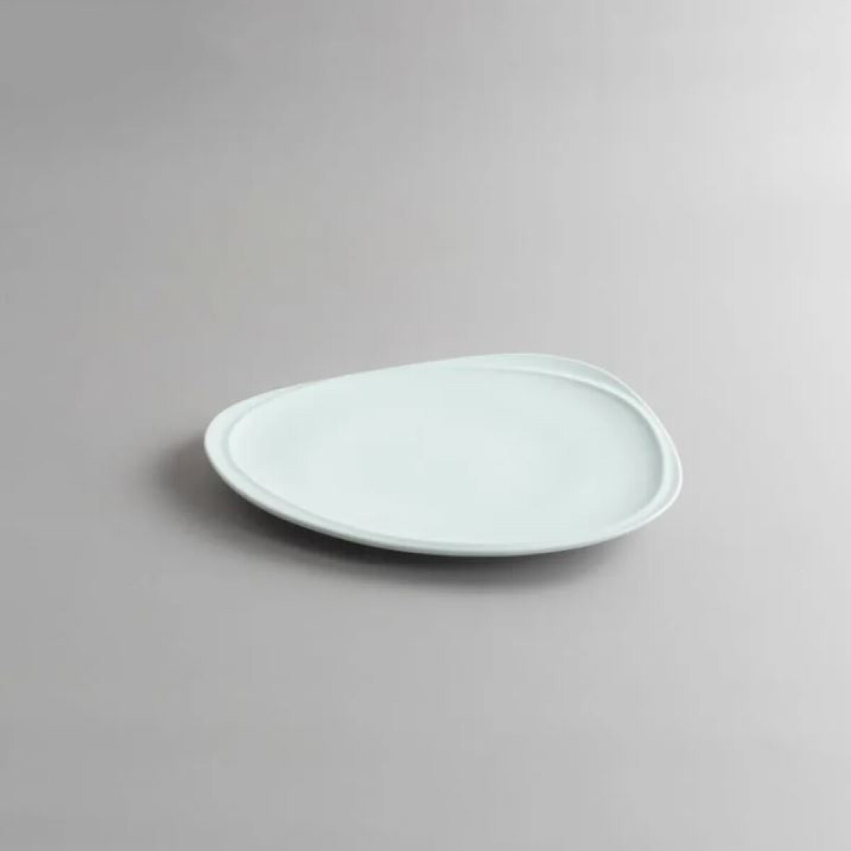 Plato Playo Irregular 26 x 3 cm Royal Porcelain | Por Unidad 