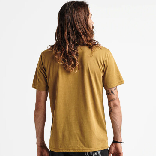 Remera MC Roark Mathis Saguaro Mostaza Remera MC Roark Mathis Saguaro Mostaza