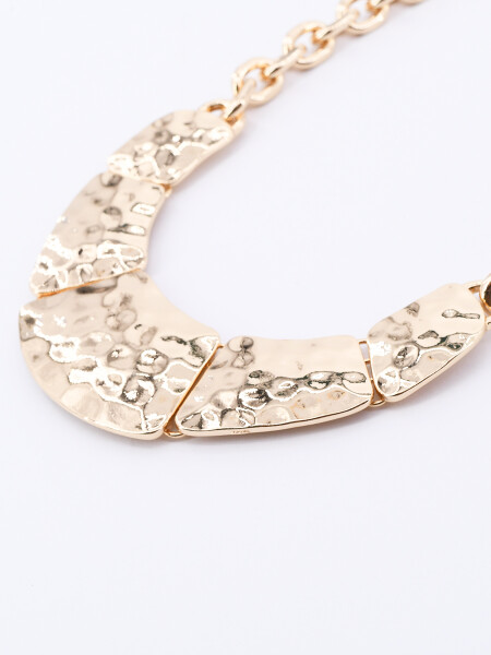 COLLAR MARTILLADO DORADO