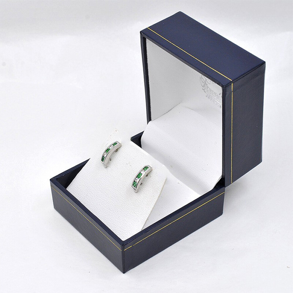 Aros 18K Blanco Con Brillantes Y Esmeraldas Aros 18K Blanco Con Brillantes Y Esmeraldas