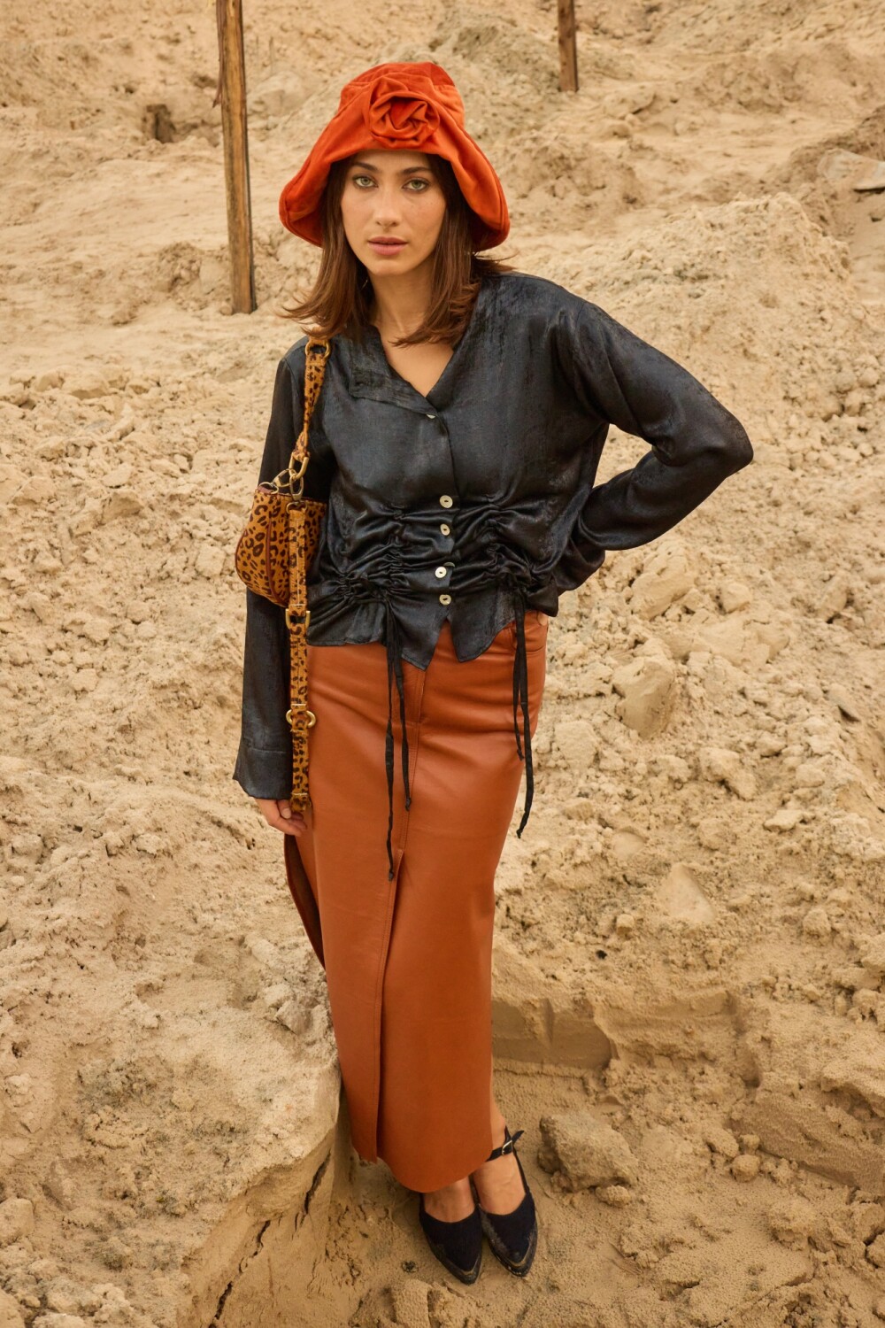 Friend Low Rise Skirt Camel