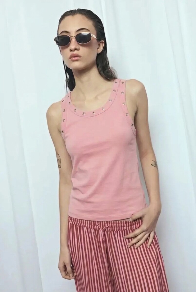 Musculosa con ojalillos PREVENTA - rosa 
