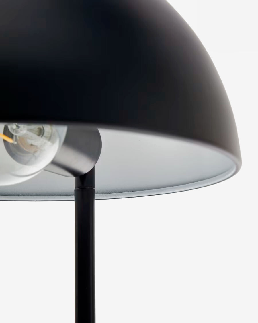 Lámpara de mesa Catlar de madera de fresno y metal con acabado pintado negro
