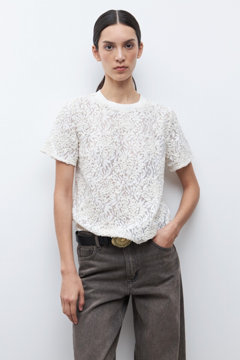 Blusa frente encaje bordado crudo