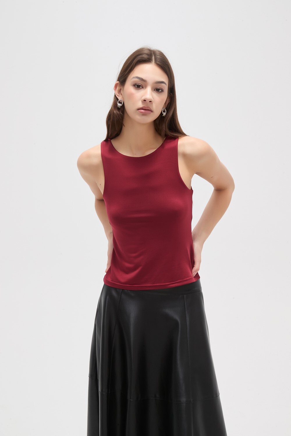 Musculosa Onesti Cereza Oscuro