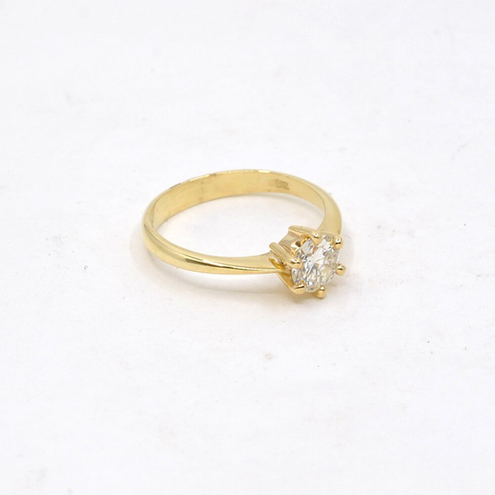 Anillo En Oro 18K Y Brillante Anillo En Oro 18K Y Brillante