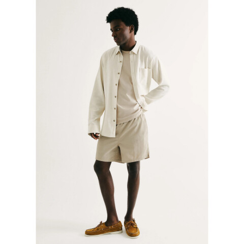 SHORTS MASC BEGE CLARO