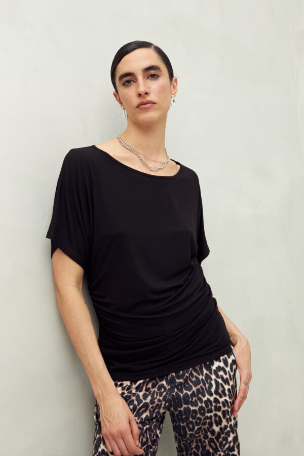 REMERA BINDER Negro