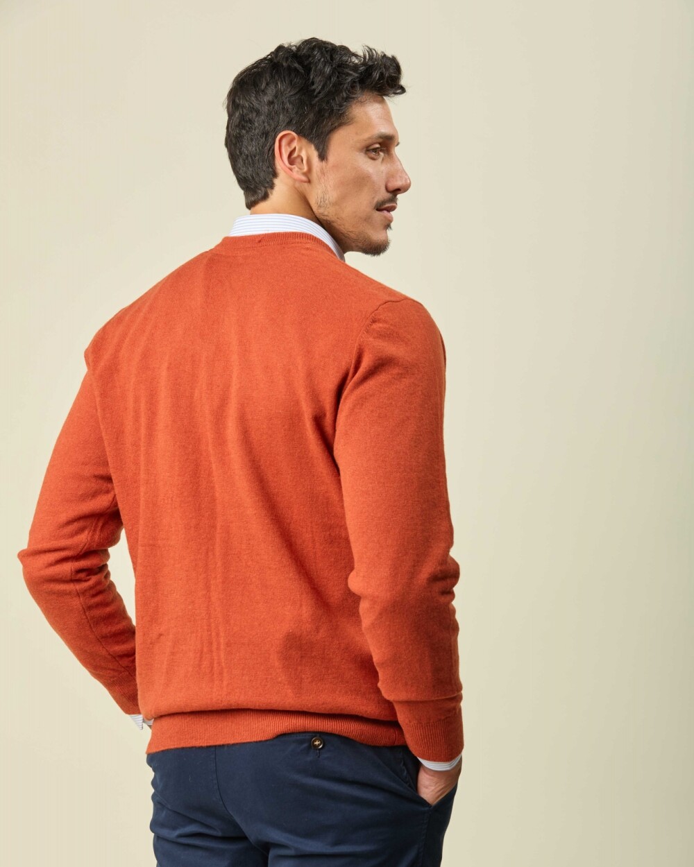 Buzo Lambswool Escote V Ladrillo