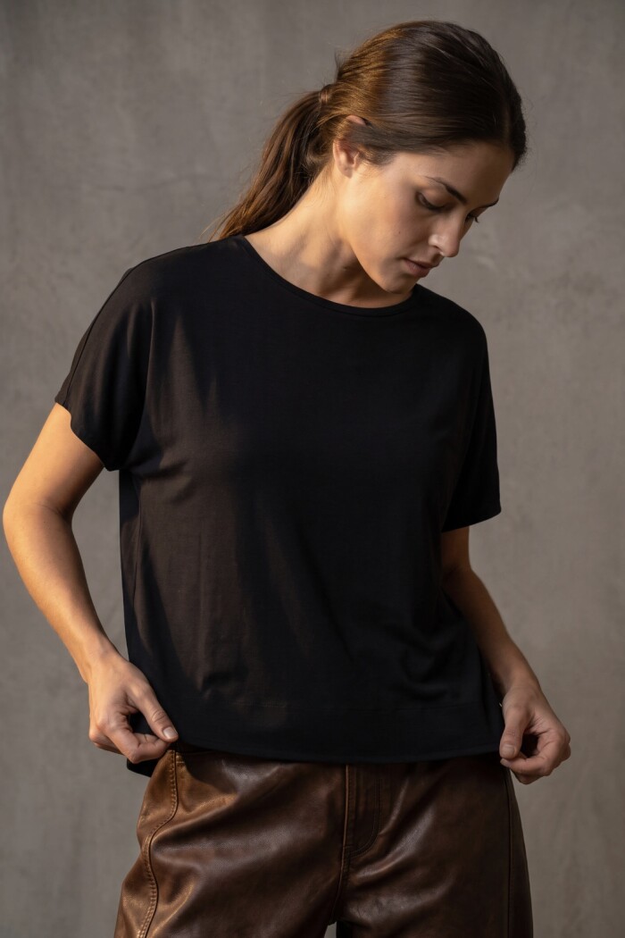 Remera Negro