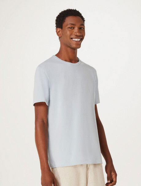 CAMISETA MANGA CORTA SLIM CELESTE