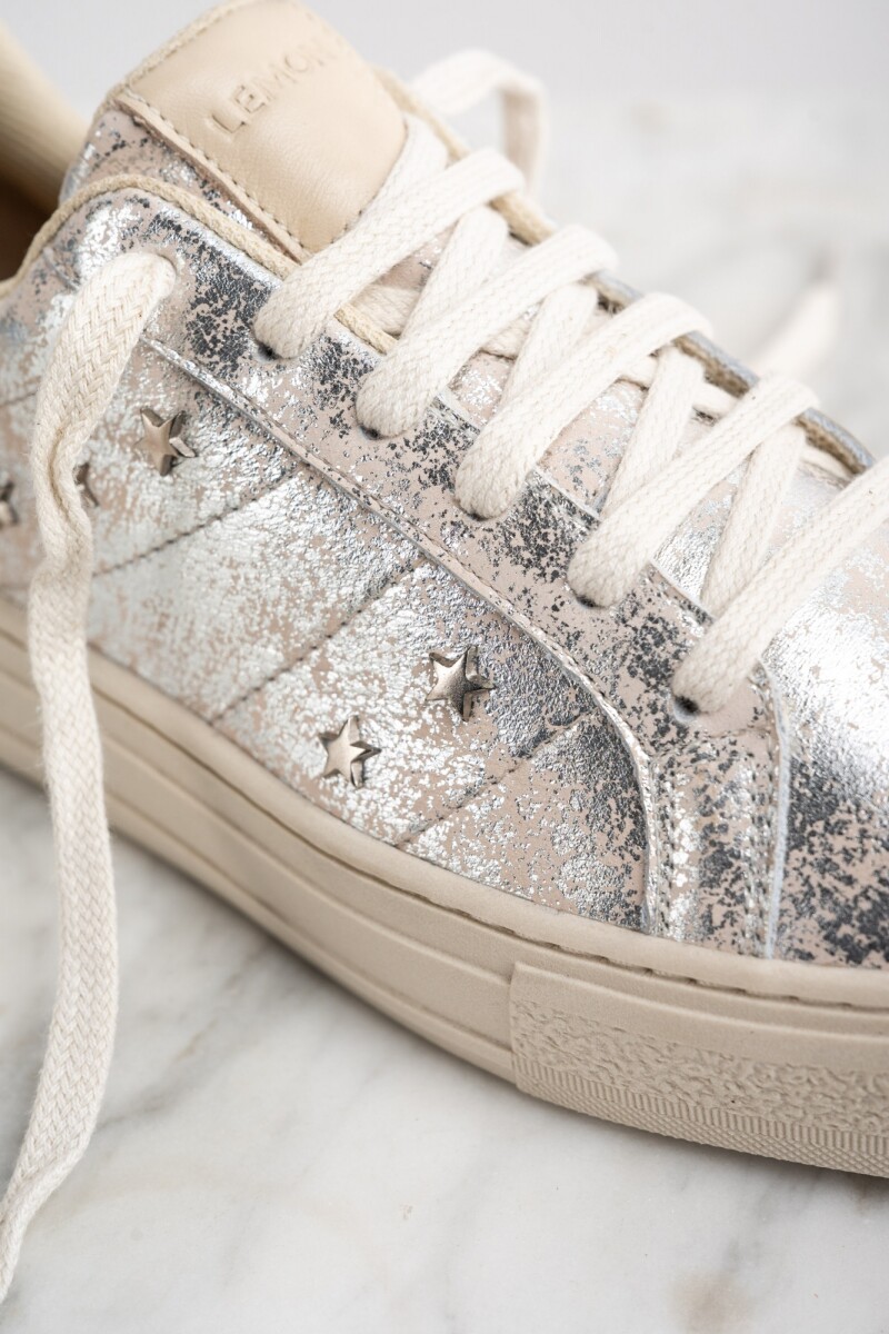 Zapatilla Cuero Apliques Nácar