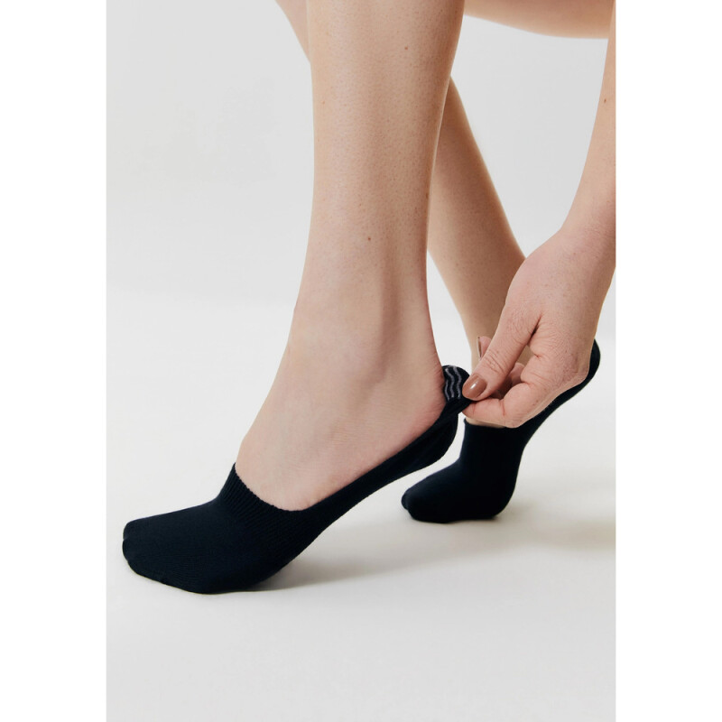 KIT COM 3 PARES MEIAS UNISSEX PRETO/CINZA/BRANCO