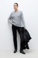 Sweater con estructuras y perlas gris melange