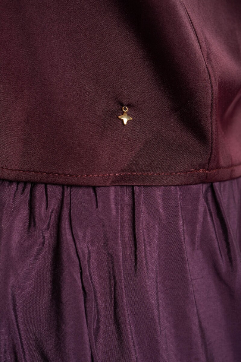 Musculosa Volado Saten Bordeaux