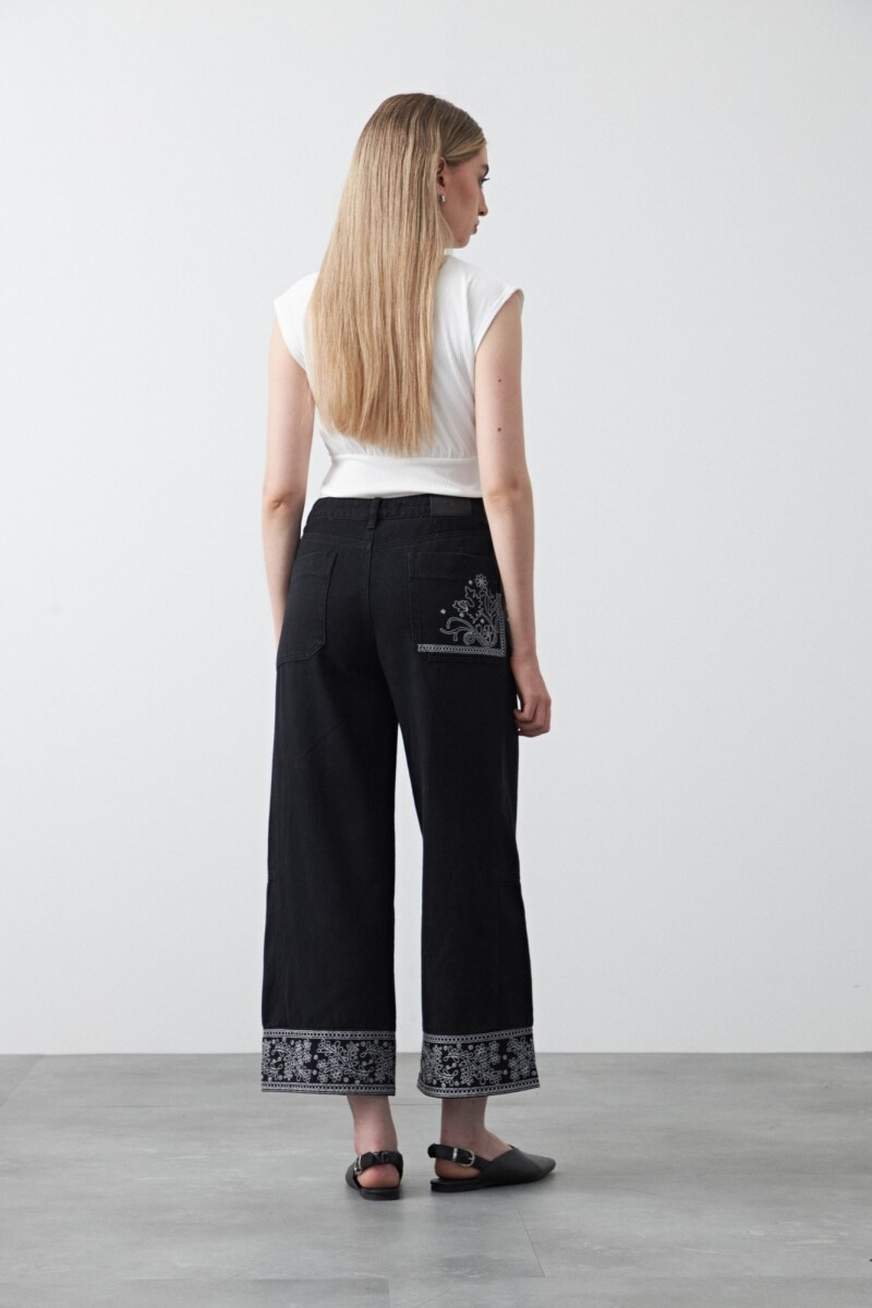 PANTALÓN DANISH Negro