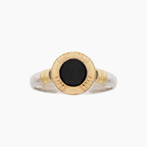 Anillo en plata y oro con Onix Anillo En Plata Y Oro Con Onix