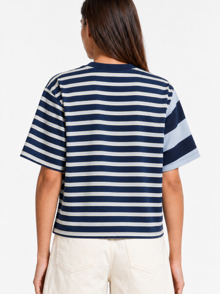 REMERA ILOMAN VARIANTE 2.