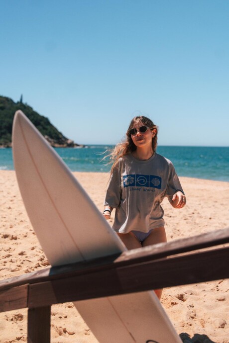 Remeron Cropped Marina / Hueso - Preventa U