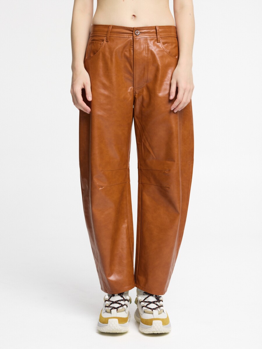 PANTALÓN SILUETA GLOBO 
