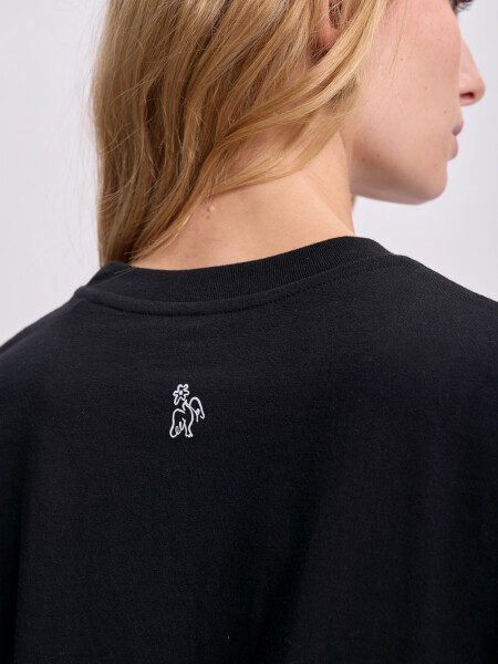 Remera básica estampa Ave Negro