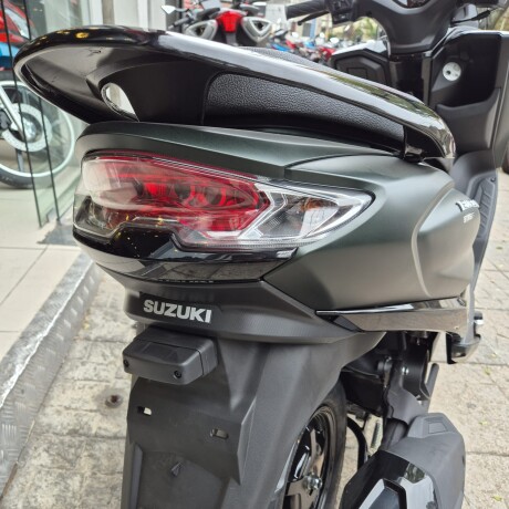 Suzuki Burgman 125 Verde