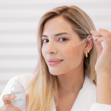 TRIPLE HYALURONIC MOISTURE AMPOULE COSRX 40 ml- Serum hidratante con triple molécula de ácido hialurónico TRIPLE HYALURONIC MOISTURE AMPOULE COSRX 40 ml- Serum hidratante con triple molécula de ácido hialurónico