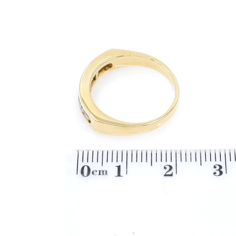 Anillo en oro 18k amarillo y 7 brillantes Anillo en oro 18k amarillo y 7 brillantes