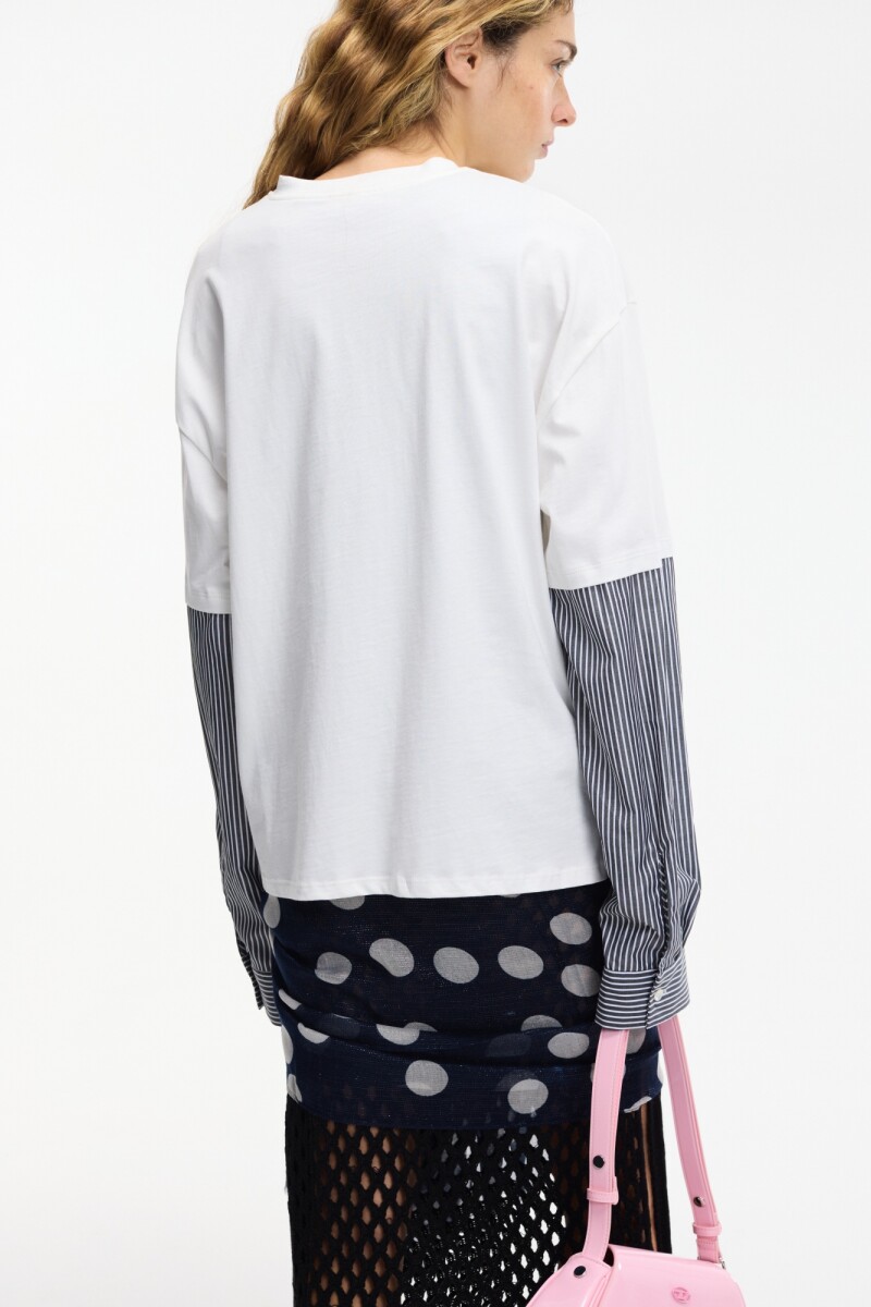 CAMISETA MANGAS RAYAS Negro