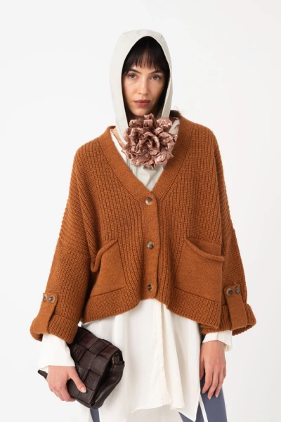 CARDIGAN CON BOTONES Ocre