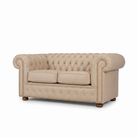 Sofá Chesterfield Novo - Cuero Básico - 2 cuerpos Arena - (Preventa)