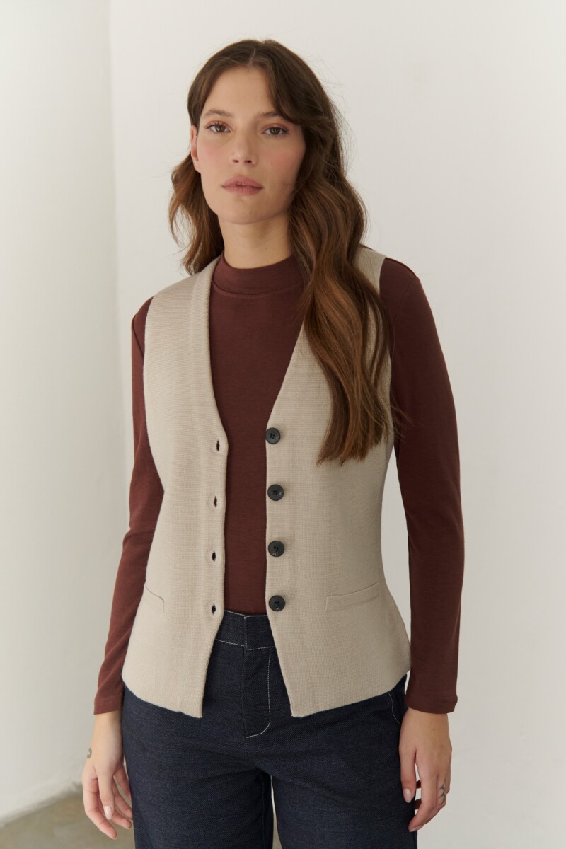CHALECO TEJIDO BEIGE
