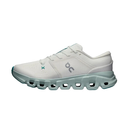 Championes ON Cloud X 5 White