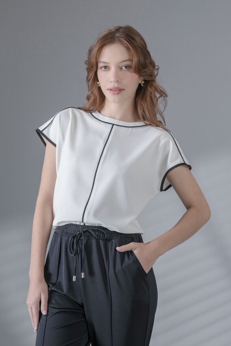 Blusa Cuello Redondo. 
