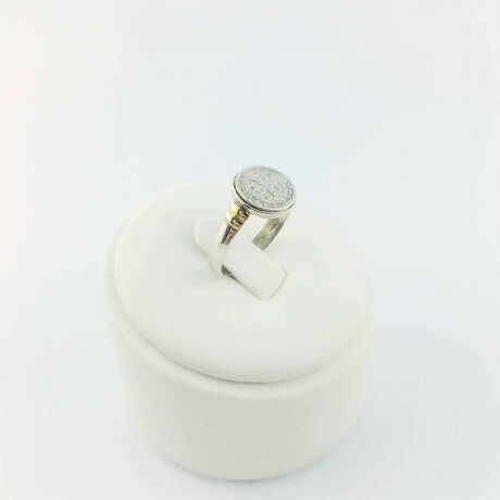 Anillo de plata 925 con double de oro 18k. San Benito. Anillo de plata 925 con double de oro 18k. San Benito.