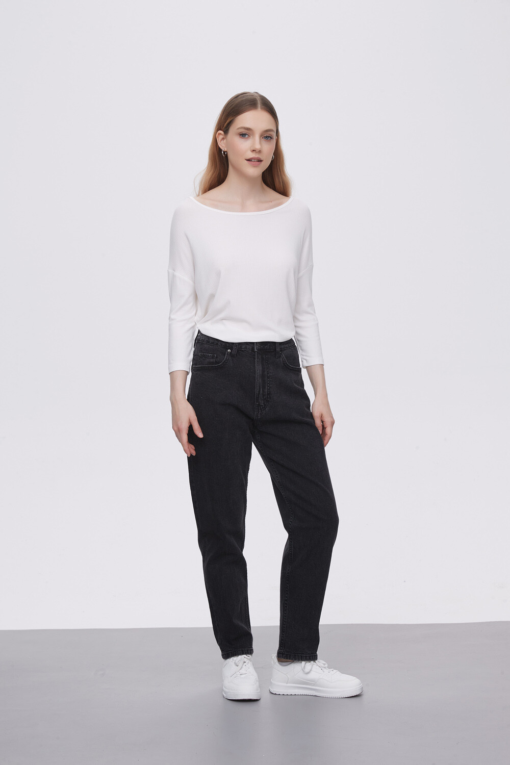 Pantalon Jeaniu Gris Oscuro