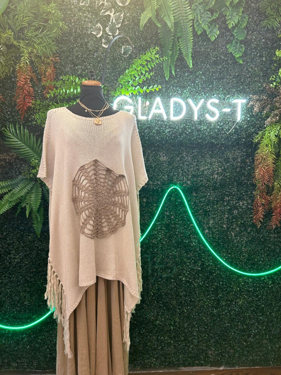 PONCHO MERCEDES - Crudo 