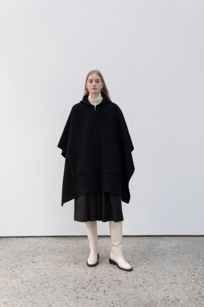 TAPADO HOOD CAPE Negro