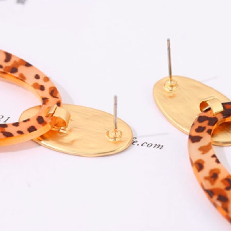 Pendientes Ovalados Con Estampado De Leopardo Pendientes Ovalados Con Estampado De Leopardo