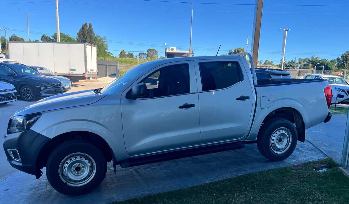 Nissan NP300 Frontier 2.5 4x2 DC - 2020 Nissan NP300 Frontier 2.5 4x2 DC - 2020