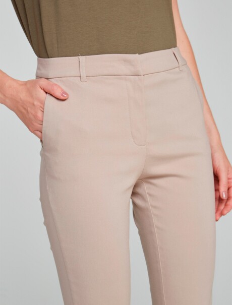 PANTALÓN BÁSICO SASTRERO BEIGE