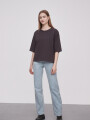 Remera Ahrnia Gris Oscuro