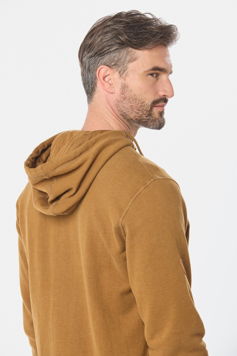 CANGURO CON CIERRE Y CAPUCHA Beige