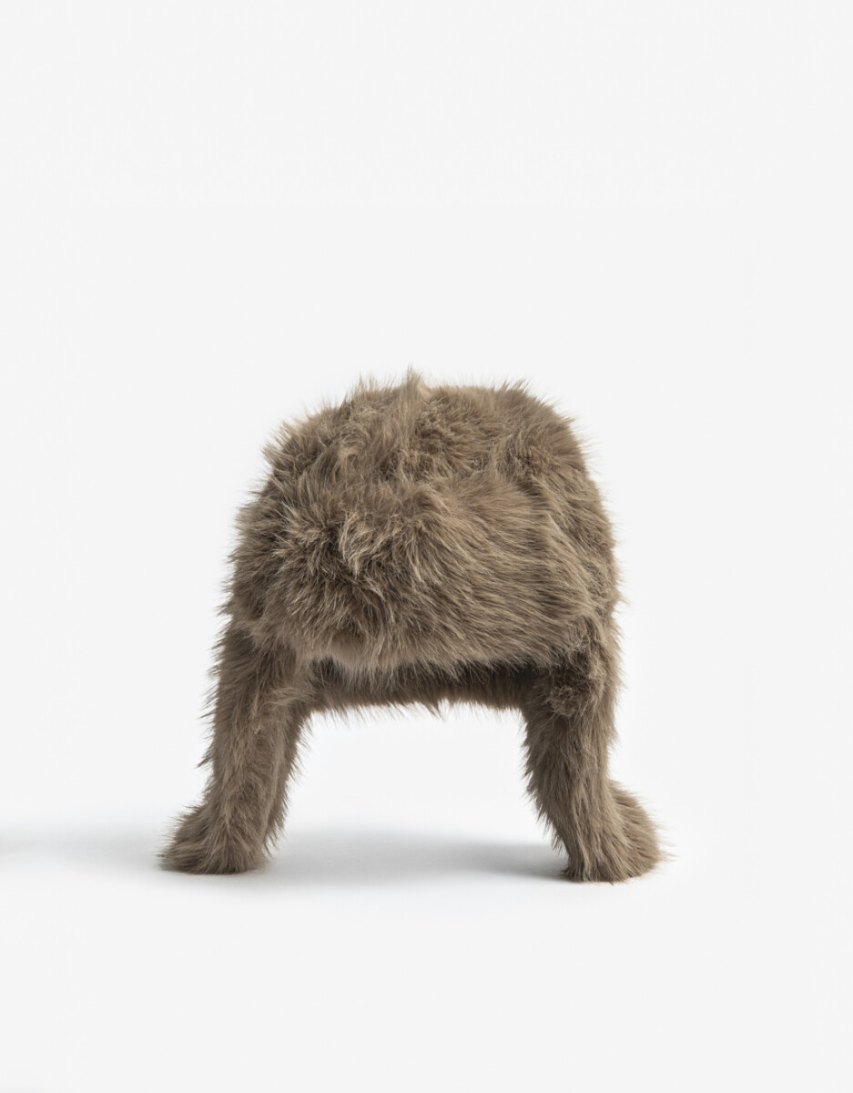 Gorro De Pelo Sintético 