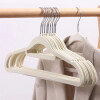 Set 10 Perchas de terciopelo antideslizante crema
